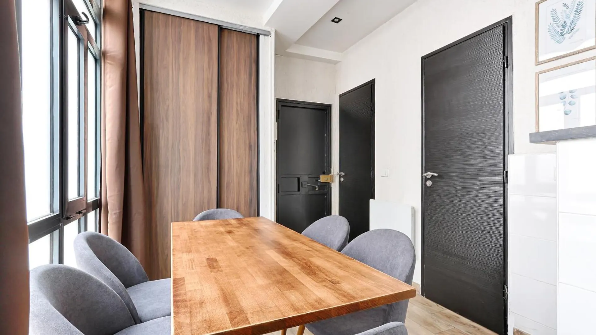 De Charme 2br Canal Saint Martin